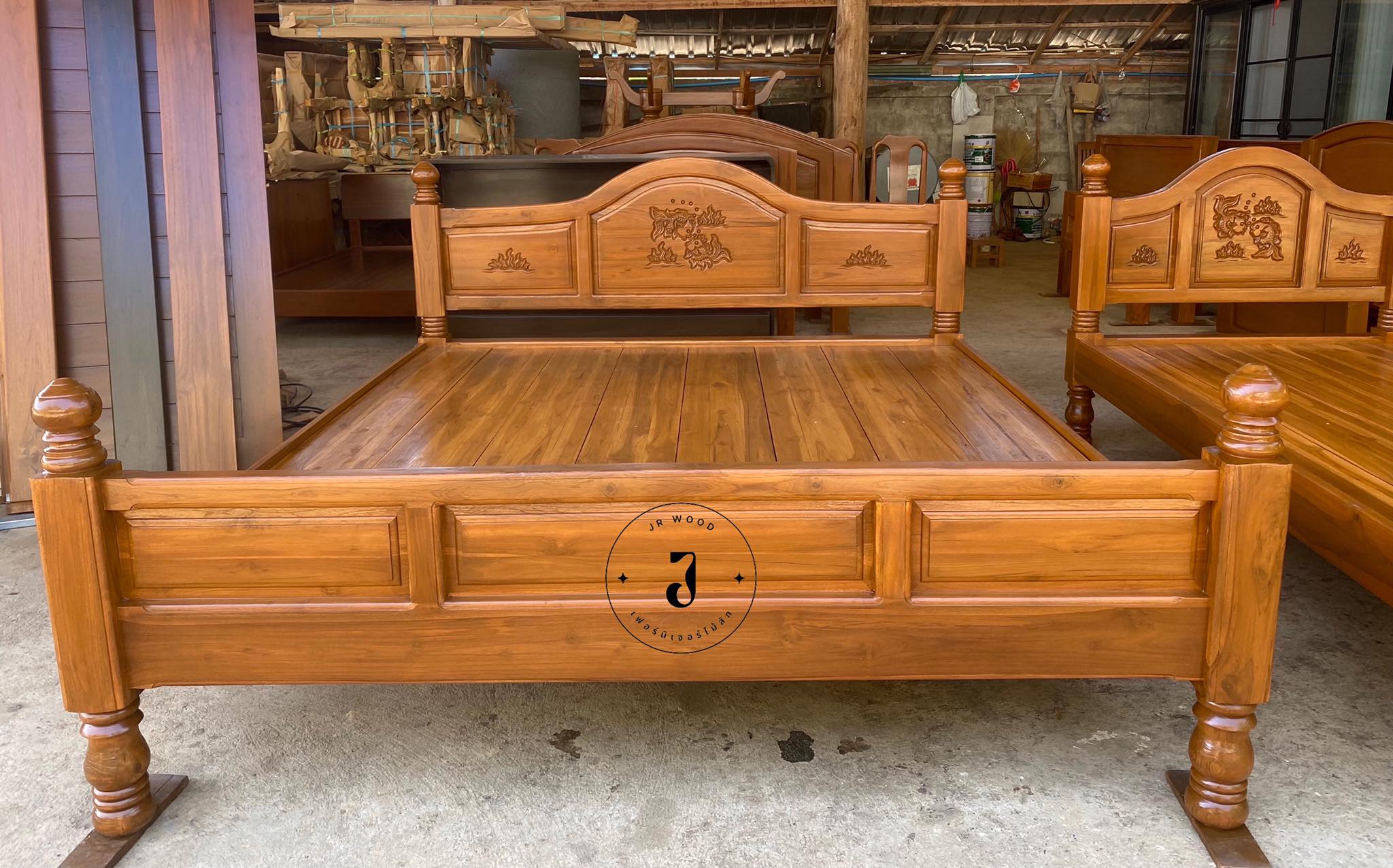 JR Furniture เตียงไม้สักญี่ปุ่น สไตล์มินิมอล ขนาด 5 ฟุต สีมูจิ ThaiPick