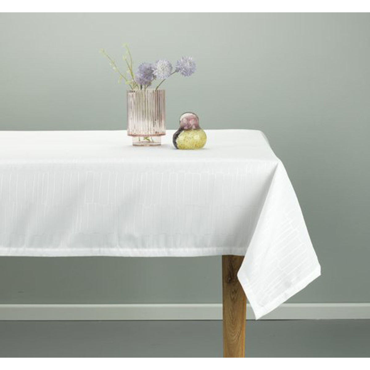 รูปภาพ: ผ้าปูโต๊ะ